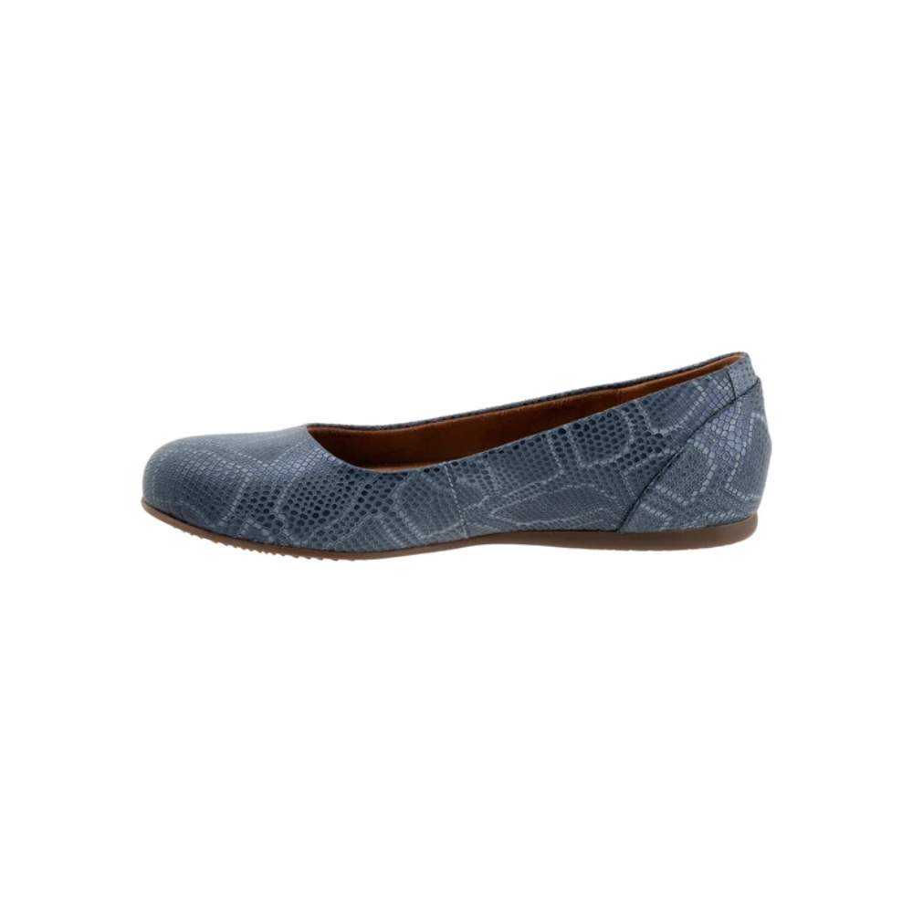 Softwalk Women's Sonoma Ballet Flat - Smoke Snake