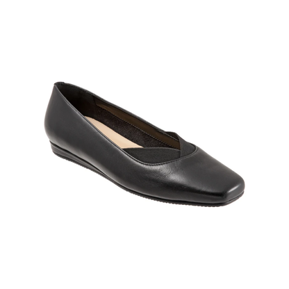 SoftWalk Women’s Viana Flat Square-Toe Leather Shoes Black