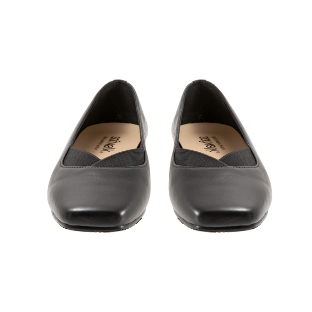 SoftWalk Women’s Viana Flat Square-Toe Leather Shoes Black