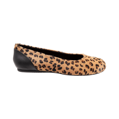 SoftWalk Women's Sonoma Leather Ballet Flat - Tan Cheetah