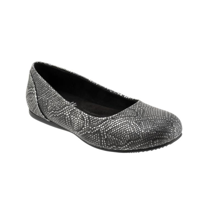 SoftWalk Women's Sonoma Leather Ballet Flat - Black Snake