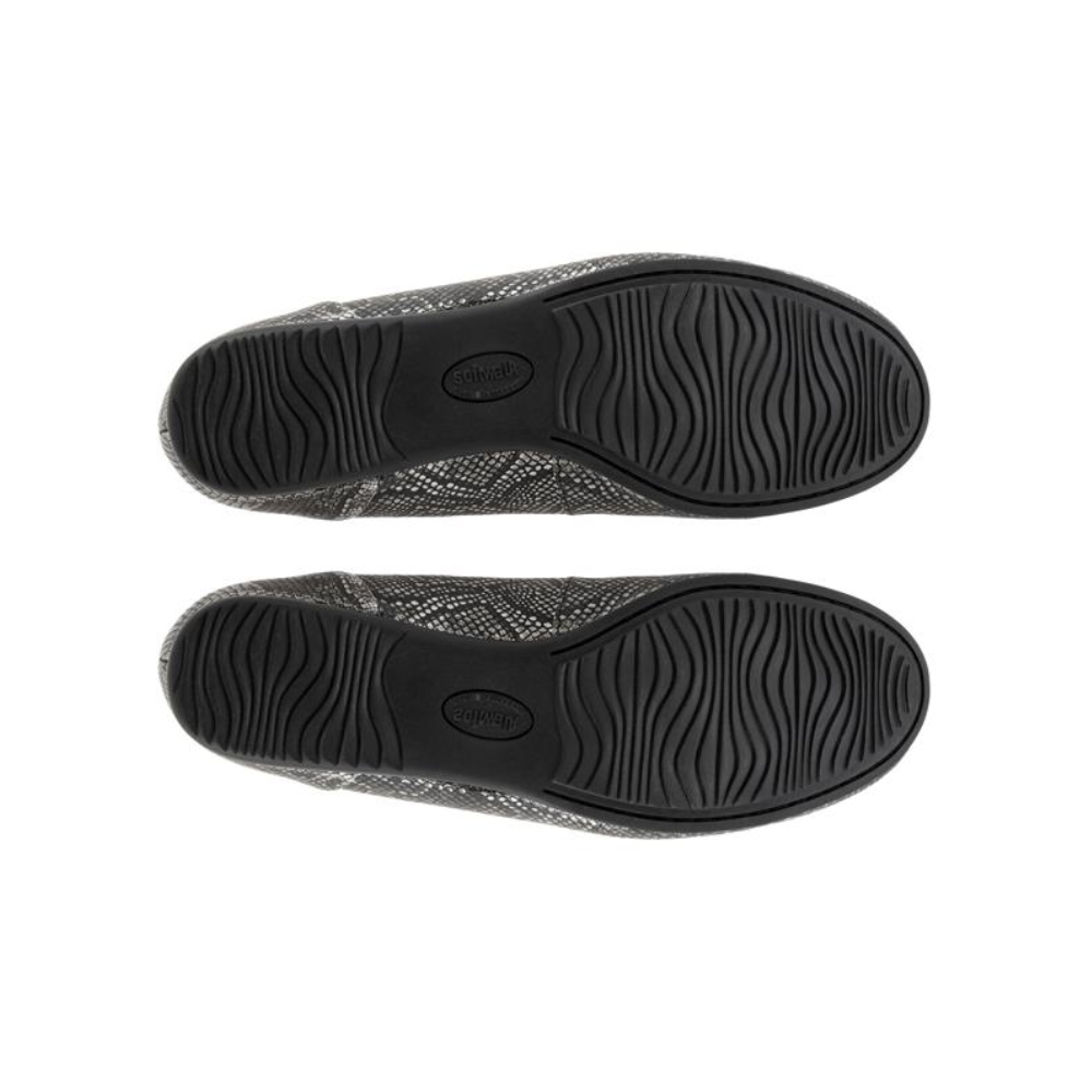 SoftWalk Women's Sonoma Leather Ballet Flat - Black Snake